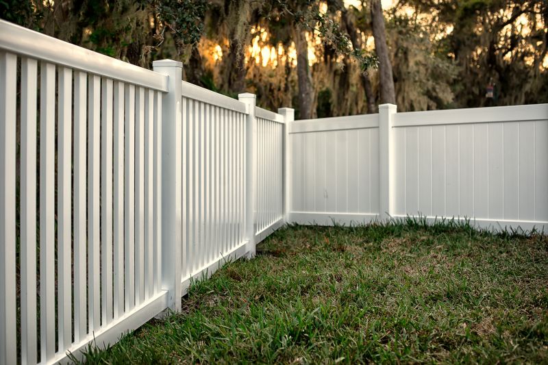 Vinyl Fence Replacement detail